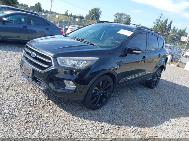 Ford Escape Titanium 2017 1FMCU9J91HUD43001 Image 2