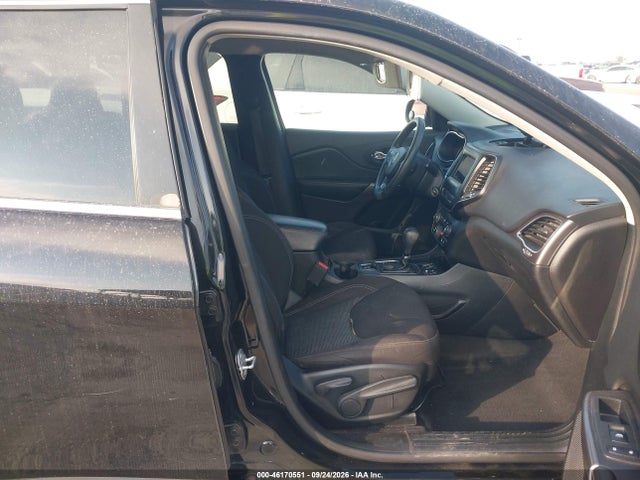 2019 Jeep Cherokee Latitude Fwd მანქანა იყიდება აუქციონზე, vin: 1C4PJLCB8KD357299, აუქციონის ნომერი: 46170551