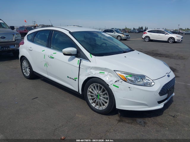 2018 Ford Focus Electric მანქანა იყიდება აუქციონზე, vin: 1FADP3R44JL230957, აუქციონის ნომერი: 46170570