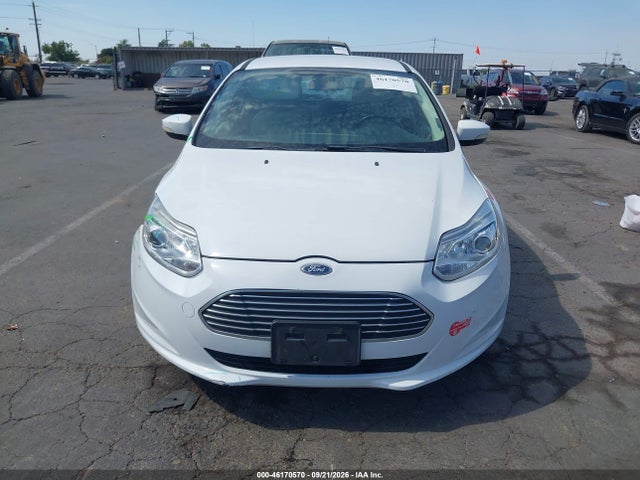 2018 Ford Focus Electric მანქანა იყიდება აუქციონზე, vin: 1FADP3R44JL230957, აუქციონის ნომერი: 46170570