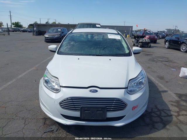 2018 Ford Focus Electric მანქანა იყიდება აუქციონზე, vin: 1FADP3R44JL230957, აუქციონის ნომერი: 46170570