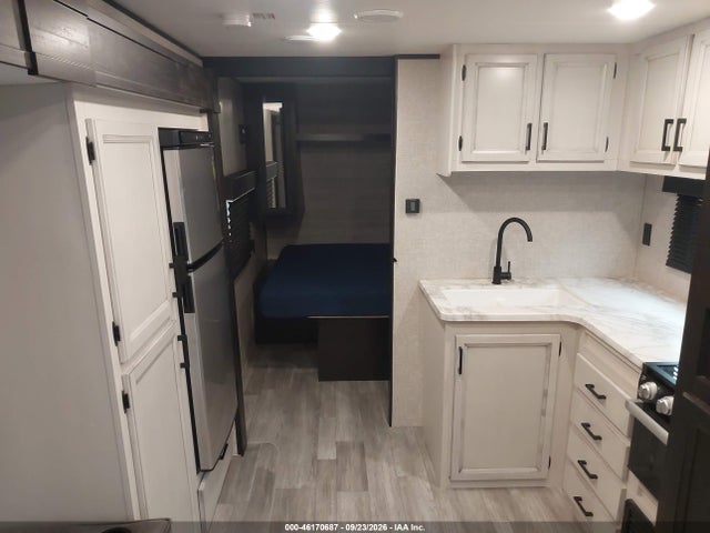 2022 Jayco Jayflight Slx 240rbs Travel Trailer მანქანა იყიდება აუქციონზე, vin: 1UJBJ0BM9N1720145, აუქციონის ნომერი: 46170687