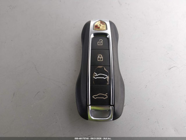 46170740 :رقم المزاد ، WP0AB2Y1XRSA35849 vin ، 2024 Porsche Taycan 4s مزاد بيع