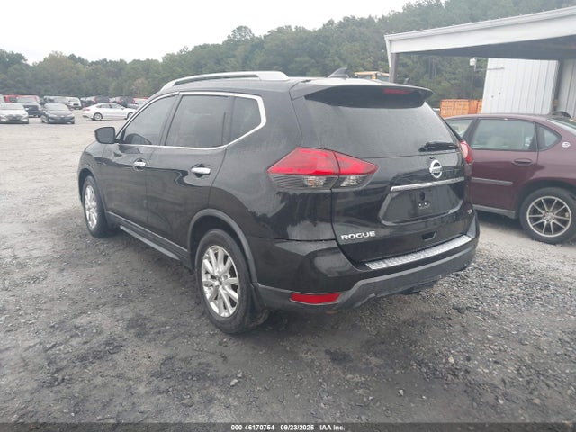46170754 :رقم المزاد ، 5N1AT2MT5HC870571 vin ، 2017 Nissan Rogue Sv مزاد بيع