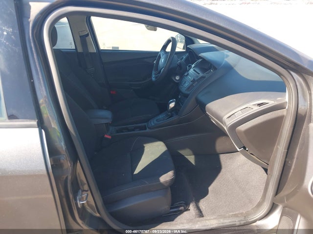 Ford FOCUS SE 2016 1FADP3K23GL247086 Image 5
