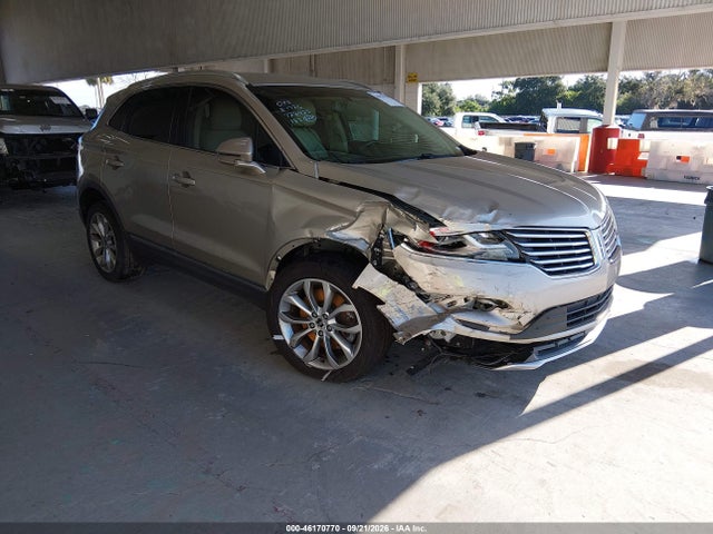 46170770 :رقم المزاد ، 5LMCJ1A97FUJ30106 vin ، 2015 Lincoln Mkc مزاد بيع