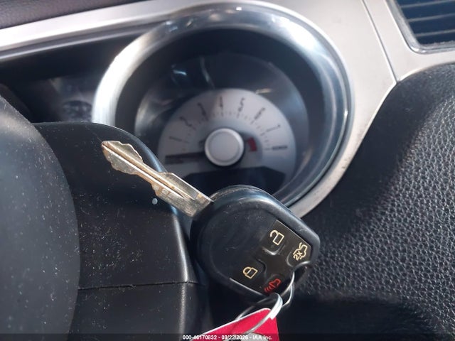 Продажа на аукционе авто 2011 Ford Mustang V6 Premium, vin: 1ZVBP8AM7B5153983, номер лота: 46170832