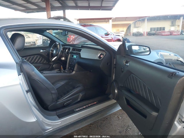 Продажа на аукционе авто 2011 Ford Mustang V6 Premium, vin: 1ZVBP8AM7B5153983, номер лота: 46170832