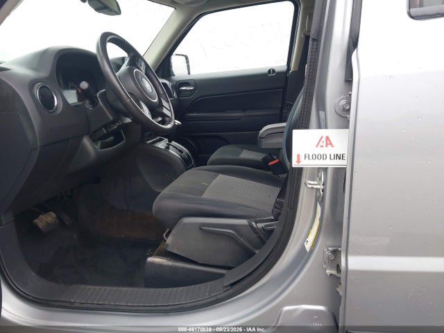 2017 Jeep Patriot Latitude 4x4 მანქანა იყიდება აუქციონზე, vin: 1C4NJRFB7HD158937, აუქციონის ნომერი: 46170839