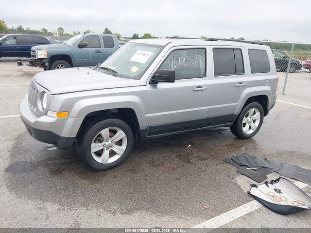 2017 Jeep Patriot Latitude 4x4 მანქანა იყიდება აუქციონზე, vin: 1C4NJRFB7HD158937, აუქციონის ნომერი: 46170839