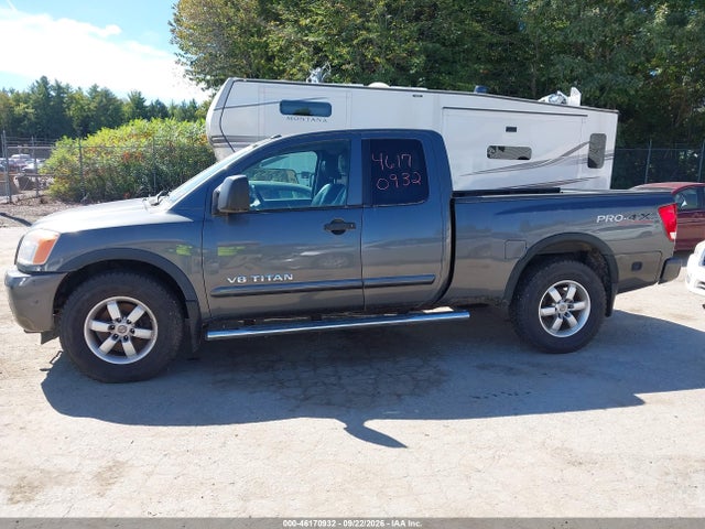 46170932 :رقم المزاد ، 1N6AA0CC4AN310418 vin ، 2010 Nissan Titan Pro-4x مزاد بيع