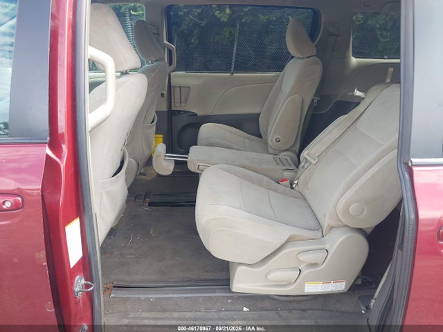 5TDKK3DC4FS571022 Toyota Sienna Le 8 Passenger