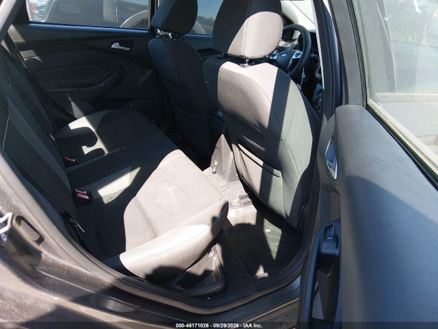 46171026 :رقم المزاد ، 1FADP3F21EL288033 vin ، 2014 Ford Focus Se مزاد بيع