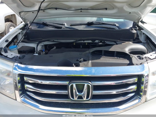 46171168 :رقم المزاد ، 5FNYF3H95FB023189 vin ، 2015 Honda Pilot Touring مزاد بيع