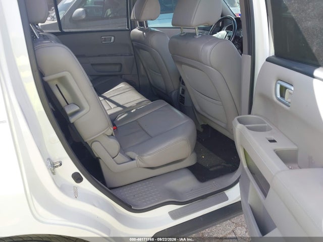 46171168 :رقم المزاد ، 5FNYF3H95FB023189 vin ، 2015 Honda Pilot Touring مزاد بيع