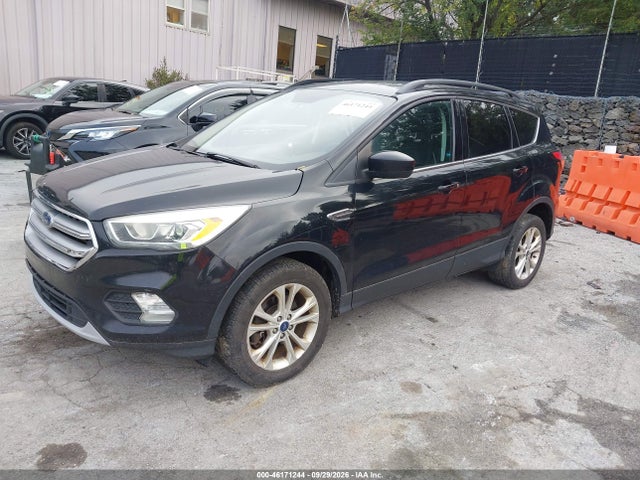 Продаж на аукціоні авто 2017 Ford Escape Se, vin: 1FMCU9GD4HUB33858, номер лоту: 46171244