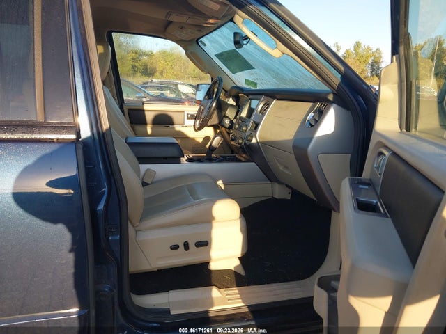 Продажа на аукционе авто 2017 Ford Expedition Xlt, vin: 1FMJU1JT7HEA77322, номер лота: 46171261