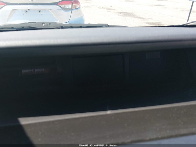 46171301 :رقم المزاد ، JTDZN3EU0GJ052609 vin ، 2016 Toyota Prius V Five مزاد بيع