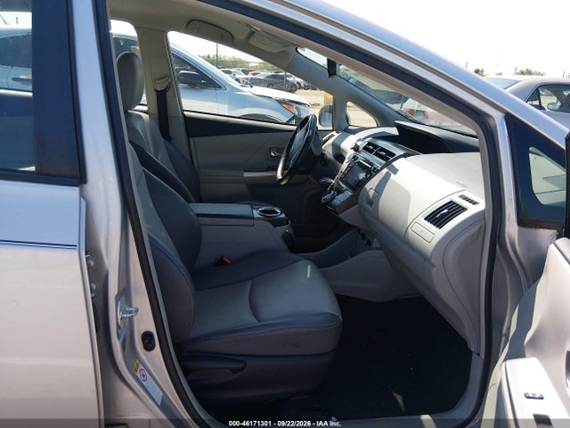 46171301 :رقم المزاد ، JTDZN3EU0GJ052609 vin ، 2016 Toyota Prius V Five مزاد بيع