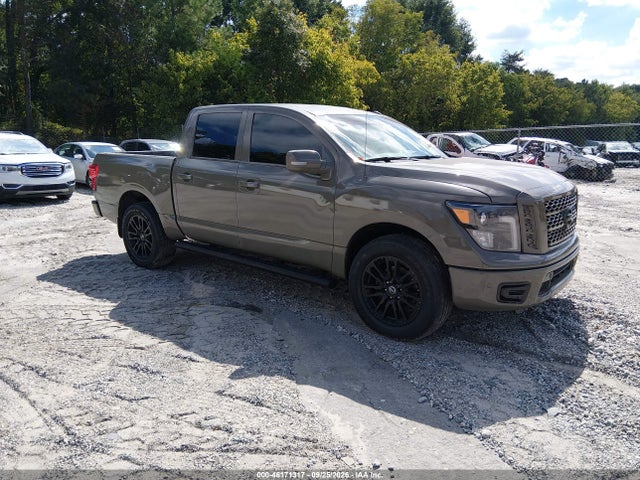 46171317 :رقم المزاد ، 1N6AA1E50JN531311 vin ، 2018 Nissan Titan Sv مزاد بيع