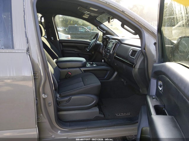 46171317 :رقم المزاد ، 1N6AA1E50JN531311 vin ، 2018 Nissan Titan Sv مزاد بيع