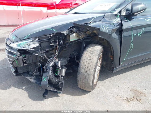 2019 Hyundai Elantra Se მანქანა იყიდება აუქციონზე, vin: KMHD74LF7KU818918, აუქციონის ნომერი: 46171351
