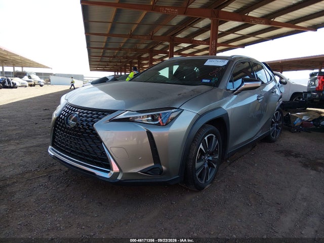 Lexus UX 200 2022 JTHX3JBH4N2050800 Image 2