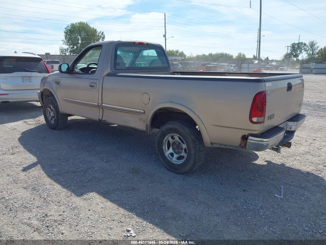 46171446 :رقم المزاد ، 1FTRF18L3WKB52412 vin ، 1998 Ford F-150 Lariat/standard/xl/xlt مزاد بيع