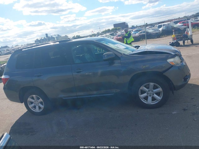 2010 Toyota Highlander Se V6 მანქანა იყიდება აუქციონზე, vin: 5TDJK3EH8AS035284, აუქციონის ნომერი: 46171494