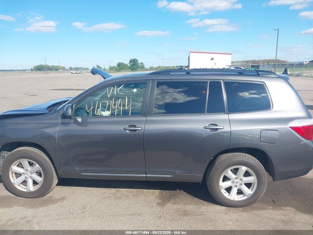 2010 Toyota Highlander Se V6 მანქანა იყიდება აუქციონზე, vin: 5TDJK3EH8AS035284, აუქციონის ნომერი: 46171494