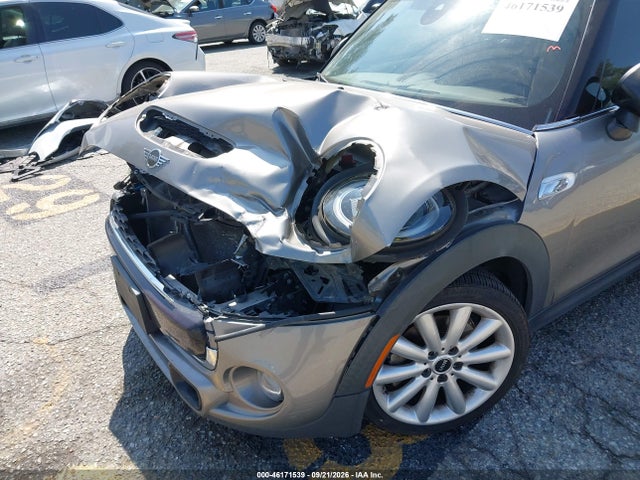 46171539 :رقم المزاد ، WMWXP7C59K2A54527 vin ، 2019 Mini Hardtop Cooper S مزاد بيع
