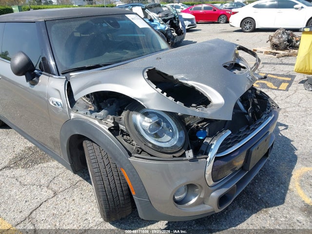 46171539 :رقم المزاد ، WMWXP7C59K2A54527 vin ، 2019 Mini Hardtop Cooper S مزاد بيع