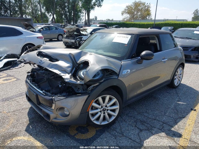 46171539 :رقم المزاد ، WMWXP7C59K2A54527 vin ، 2019 Mini Hardtop Cooper S مزاد بيع