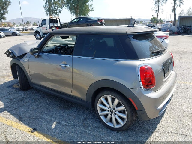 46171539 :رقم المزاد ، WMWXP7C59K2A54527 vin ، 2019 Mini Hardtop Cooper S مزاد بيع