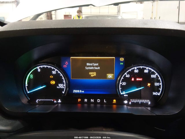 3FTTW8M37RRB57925 Ford Maverick Lariat
