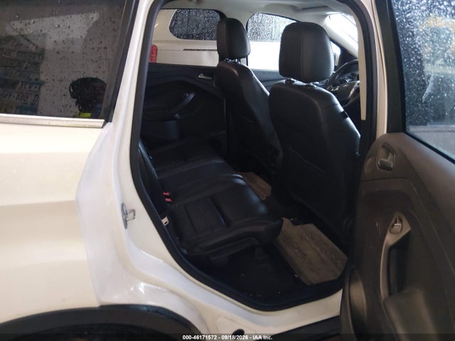 46171572 :رقم المزاد ، 1FMCU9G94FUA52500 vin ، 2015 Ford Escape Se مزاد بيع
