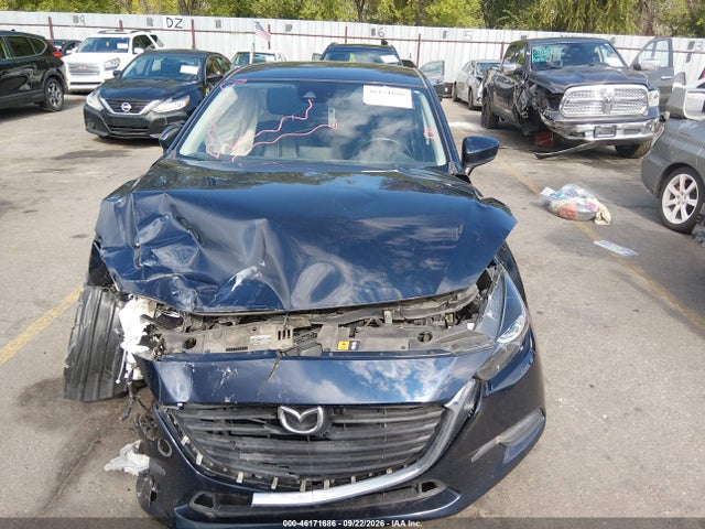 Mazda Mazda3 Touring 2018 3MZBN1V35JM163743 Image 11