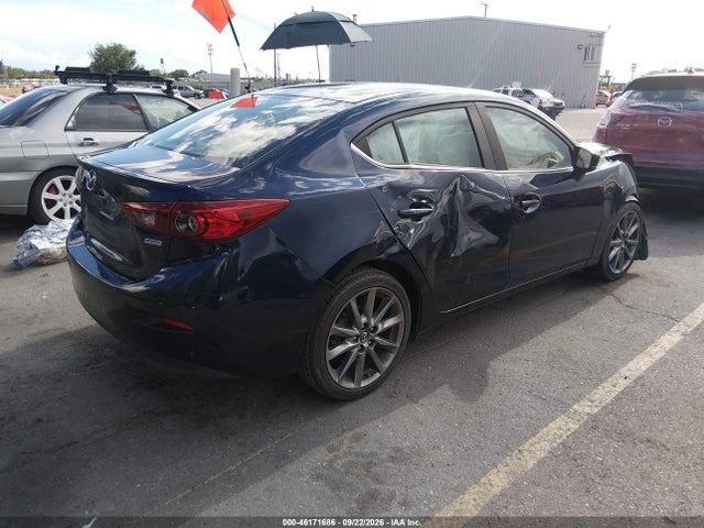 Mazda Mazda3 Touring 2018 3MZBN1V35JM163743 Image 4