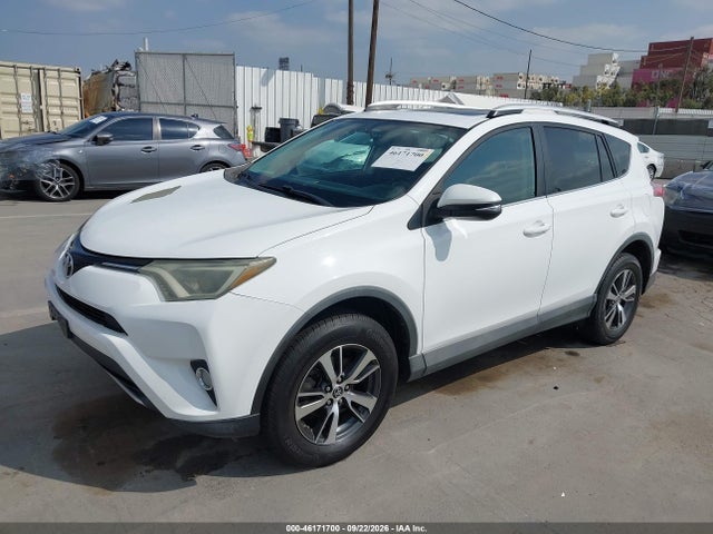 Toyota Rav4 Xle 2016 2T3WFREV7GW242629 Image 2