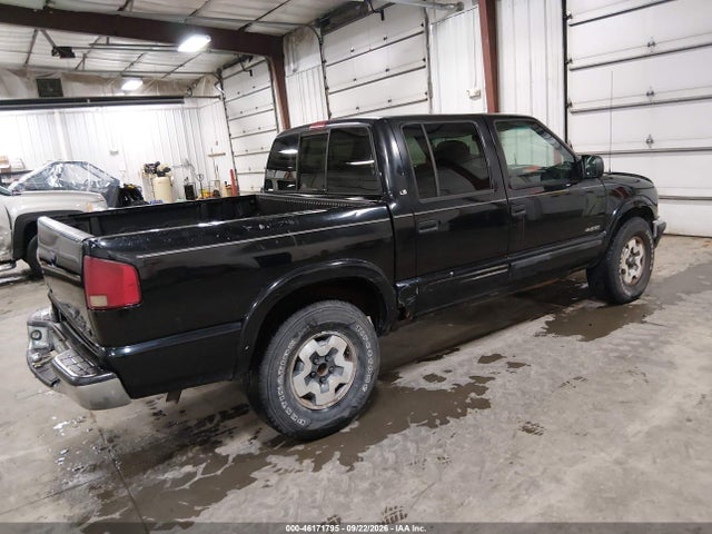 46171795 :رقم المزاد ، 1GCDT13W82K179538 vin ، 2002 Chevrolet S-10 Ls مزاد بيع