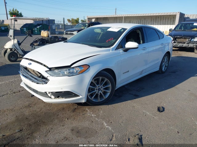 Ford Fusion Hybrid Se 2017 3FA6P0LU7HR385403 Image 2