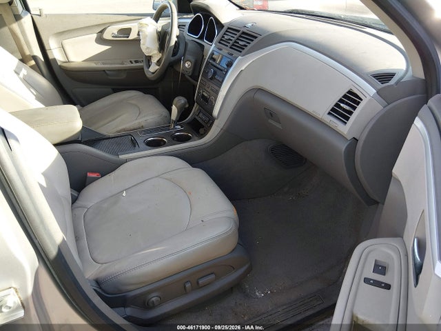 46171900 :رقم المزاد ، 1GNKRJED1BJ407037 vin ، 2011 Chevrolet Traverse 2lt مزاد بيع