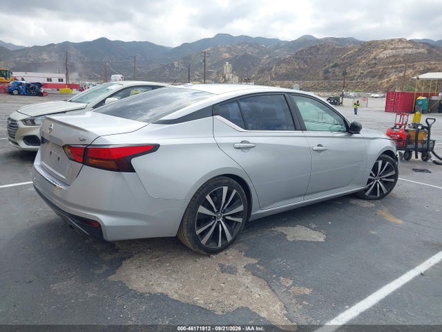 1N4BL4CV5NN398515 Nissan Altima Sr Fwd