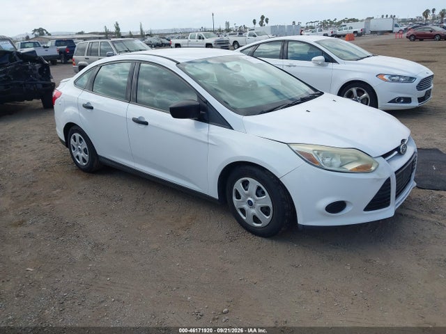 2014 Ford Focus S მანქანა იყიდება აუქციონზე, vin: 1FADP3E27EL374965, აუქციონის ნომერი: 46171920