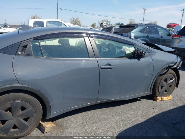 Toyota Prius Le 2025 JTDACAAU0S3051695 Image 14
