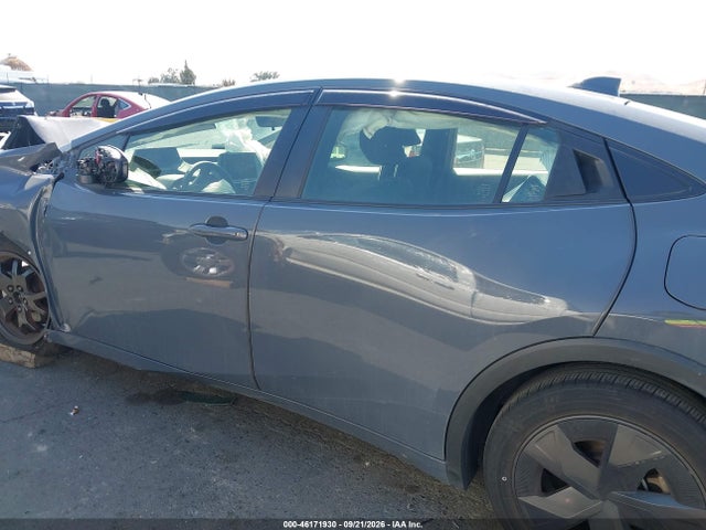 Toyota Prius Le 2025 JTDACAAU0S3051695 Image 15