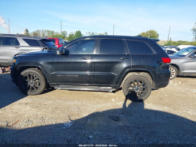 46172178 :رقم المزاد ، 1C4RJFAG0HC744601 vin ، 2017 Jeep Grand Cherokee Altitude 4x4 مزاد بيع