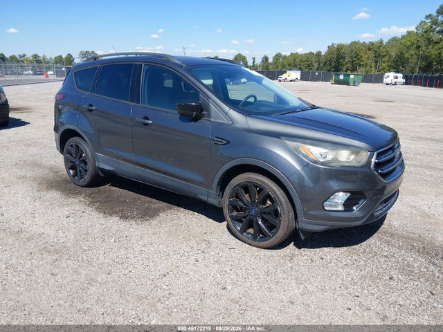 46172219 :رقم المزاد ، 1FMCU0G97HUD77589 vin ، 2017 Ford Escape Se مزاد بيع