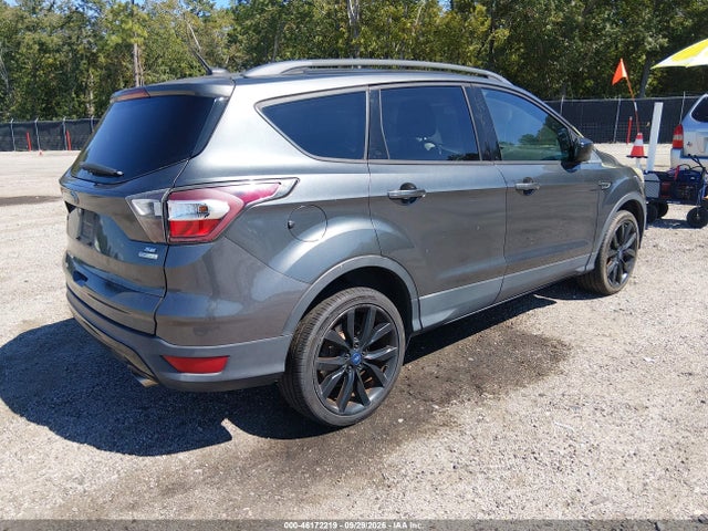 46172219 :رقم المزاد ، 1FMCU0G97HUD77589 vin ، 2017 Ford Escape Se مزاد بيع