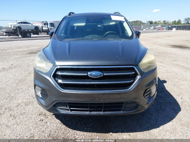46172219 :رقم المزاد ، 1FMCU0G97HUD77589 vin ، 2017 Ford Escape Se مزاد بيع